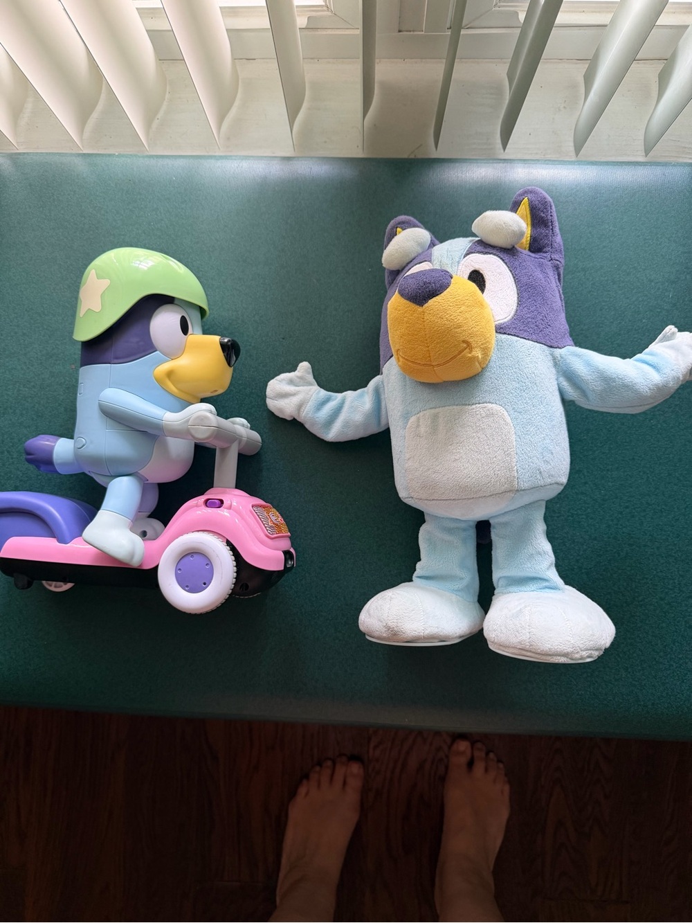 Bluey w/ Pink Ride-On scooter  Toy - Kids Scooter Figure + bluey moose